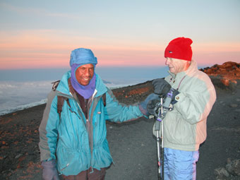 Kilimanjaro -Uhuru Peak-Elias et Robi  (c) Bernard Lambert